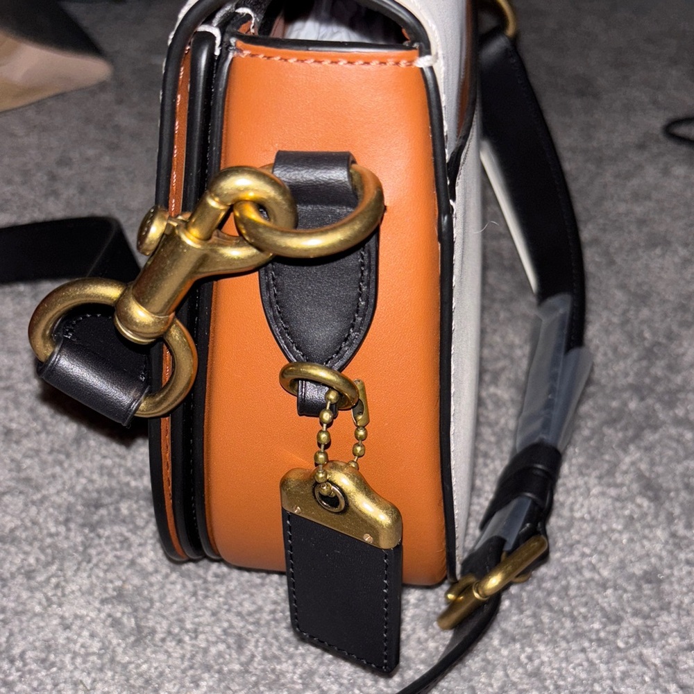 Coach Cream and Brown Crossbody Bag - Picture 4 of 9